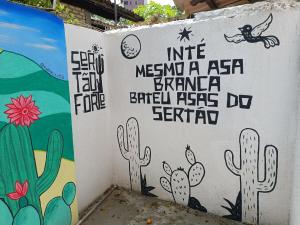 Casa 02 quartos em Condomínio