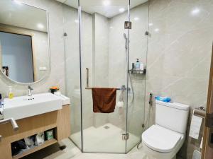 Suzon-Luxurious Apartment at Lumiere Boulevard VGP