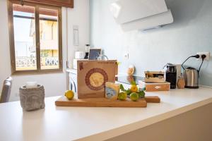 Under the Lemon Tree img41