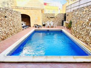 4 Bedroom Farmhouse with Private Pool in Xaghra Gozo