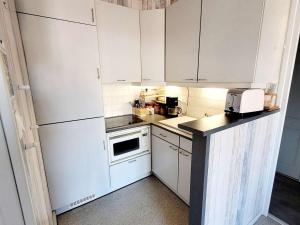 Appartements Charmant T2 avec Balcon a Deux Pas de la Digue, Plein Ouest - Cuisine Equipee, Sejour Lumineux - FR-1-675-24 : photos des chambres