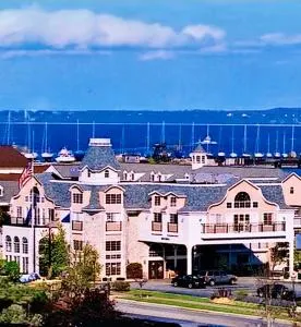 Hamilton Inn Select Beachfront Mackinaw City - Charlevoix