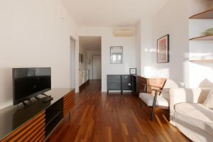 Modern Stay with Balcony near Niguarda Hospital