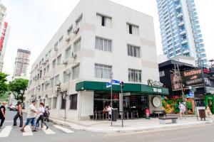 Apto com garagem a 200m da praia HC1357