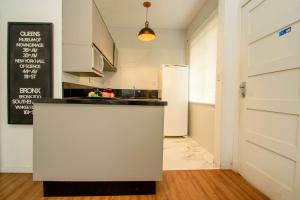 Apto com garagem a 200m da praia HC1357