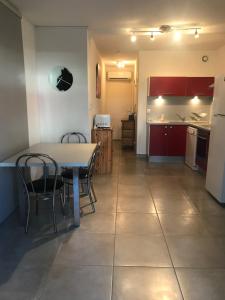 Appartements La Grande Motte Appart 4 pers RDJ piscine : photos des chambres