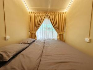 Cheap! New, 1-7 Pax PJ Town area, Easy Parking