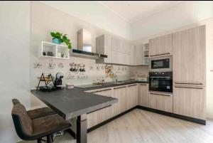 Casa Vacanze San Giacomo, Comfort Apartament in Centro Storico a pochi passi dalla Stazione Centrale