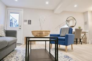 Beautiful & Modern-near Subway Parking