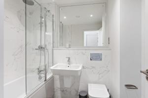 Contemporary 1BR Apartment with Amazing Views