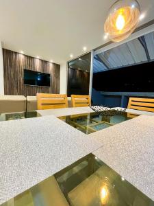 601S Penthouse moderno con Parqueo Incluido