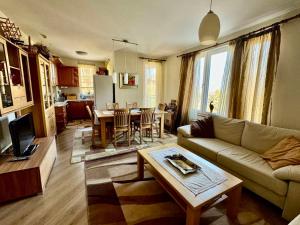 Pirin Golf View Apartment Bansko