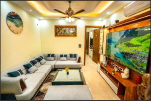 Host My Journey Luxury Homes
