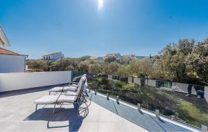 3 Bedroom Stunning Home In Tkon