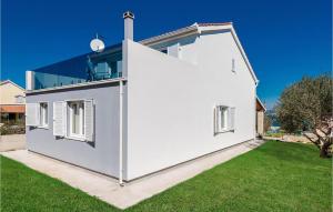 3 Bedroom Stunning Home In Tkon