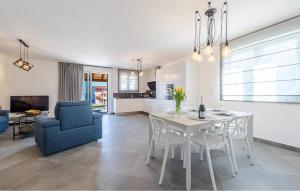 3 Bedroom Stunning Home In Tkon 