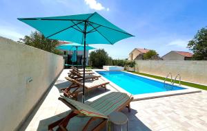 4 Bedroom Pet Friendly Home In Rupalj 