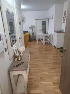 Sejours chez l'habitant A 10 mins d-aeroport d-ORLY logement lumineux chaleureux : photos des chambres