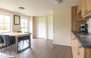 3 Bedroom Lovely Home In Wagenborgen