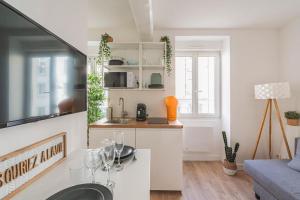 Appartements FLORA,centre Reims,parking prive : photos des chambres