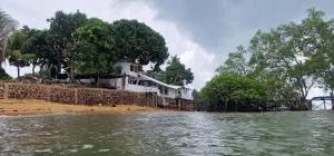 Sembulang Beach House - Sembulang