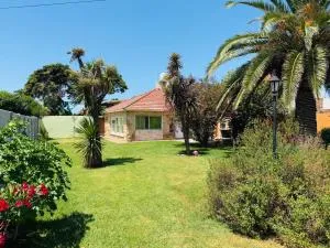 Casa de Piedra - a 2 cuadras del mar - solo familias - Parque Camet