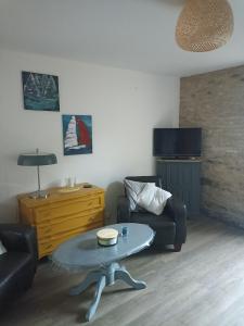 Maison de pierre entre golfe et Océan