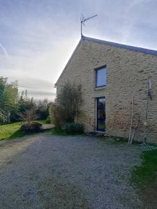 Maison de pierre entre golfe et Océan