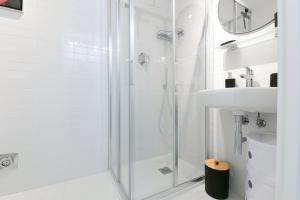 QUEEN HOME MARY ROSE for medium rent