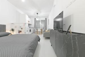 QUEEN HOME MARY ROSE for medium rent