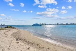 Family Escape pool hot tub firepit - Centerville