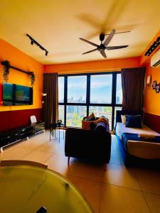 Deluxe Suite for10 Stunning Sea &City ViewsNetflix