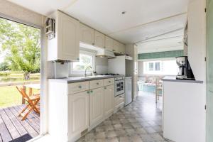 Campings L-heberge du lac d-Isachris mh3 : photos des chambres