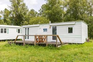 Campings L-heberge du lac d-Isachris mh3 : photos des chambres