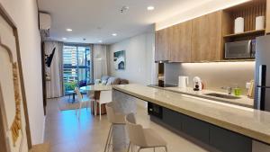 HOUZE - Stay & Residences by AVA