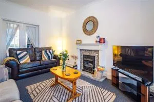 University View-Off-Street Parking-Sleeps 8-Fast WiFi - 比斯顿