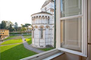 Casa San Martino, stylish flat with stunning views of Lucca s cathedral