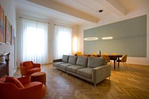 Casa San Martino, stylish flat with stunning views of Lucca s cathedral