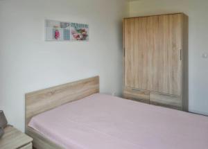 Maisons de vacances Maison de charme a Saint-Laurent-sur-Mer, vue sur mer et jardin : photos des chambres