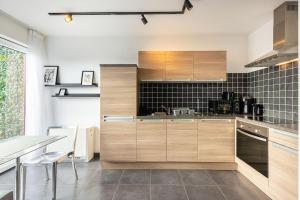 Modern apartment 10min Mons