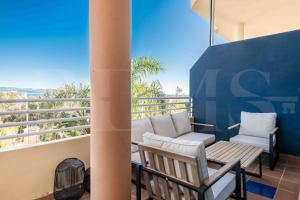 Premium villa with private pool & garden by REMS
