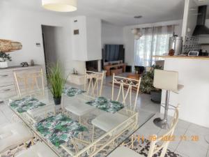 Maisons de vacances Maison authentique avec spa pres de Dax et son jardin : photos des chambres