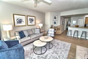 Aqua Resort 1111 by Emerald Coast Retreats