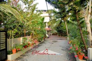 Meadows Serene Retreat