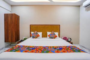 Glitz Hotels - Seven 7 Star