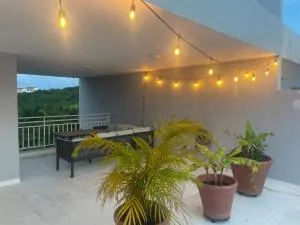 Penthouse Condo, Rooftop Terrace with Hot Tub, 6ppl - Las Coles