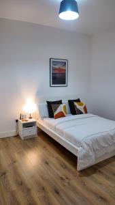 Luxury Sleep 8 in Camden London WR203
