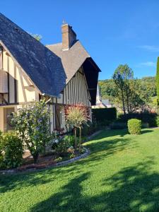 B&B / Chambres d'hotes L-Essentiel : photos des chambres