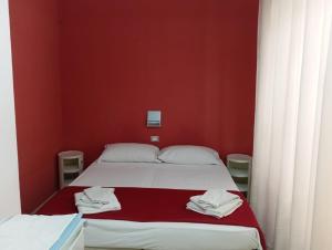 Almaran - Trapani port & city