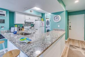 Walk to Ocean Condo with 2 Pools in Myrtle Beach